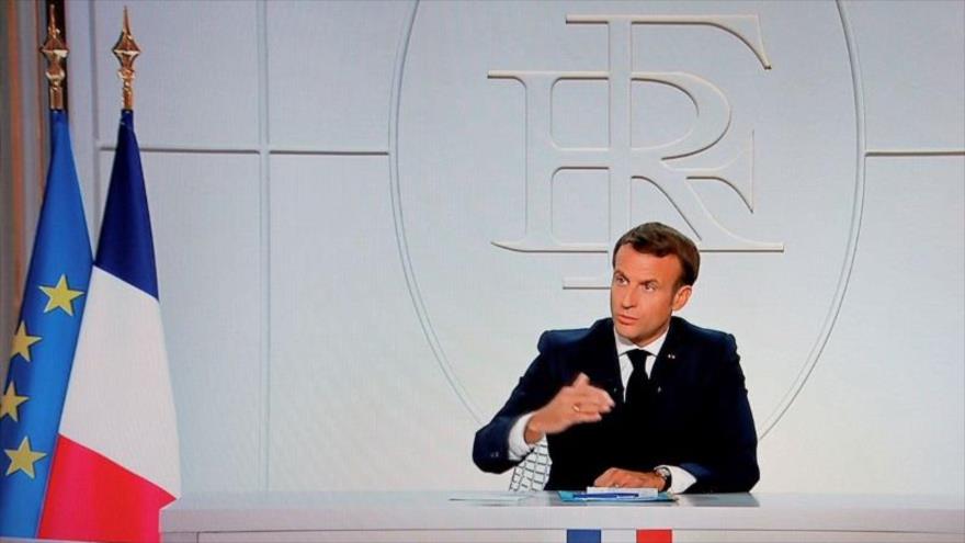 El presidente francés, Emmanuel Macron, durante la entrevista televisiva, 14 octubre de 2020.