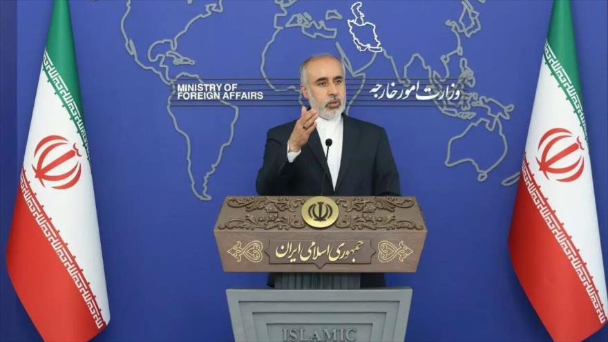 El portavoz del Ministerio de Asuntos Exteriores iraní, Naser Kanani, durante una rueda de prensa en Teherán, capital del país persa. 