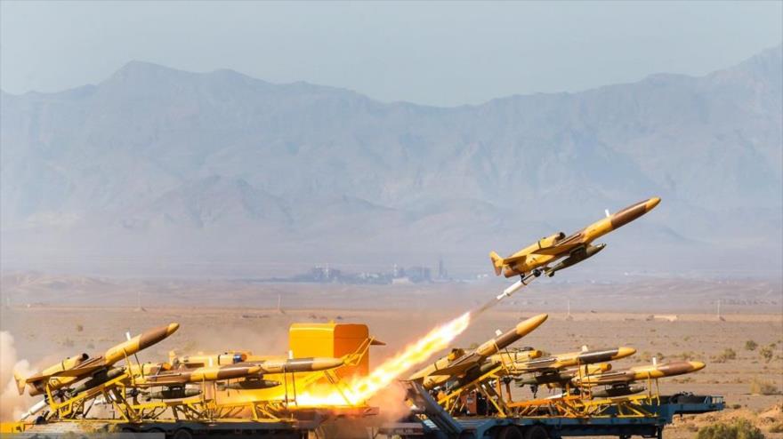 Lanzamiento de un dron Karrar de fabricación iraní durante un simulacro militar, 25 de agosto de 2022. (Foto: FARS)