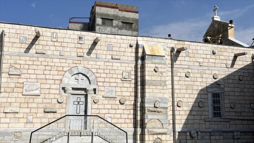Israel bombardea una de las iglesias más antiguas del mundo en Gaza | HISPANTV