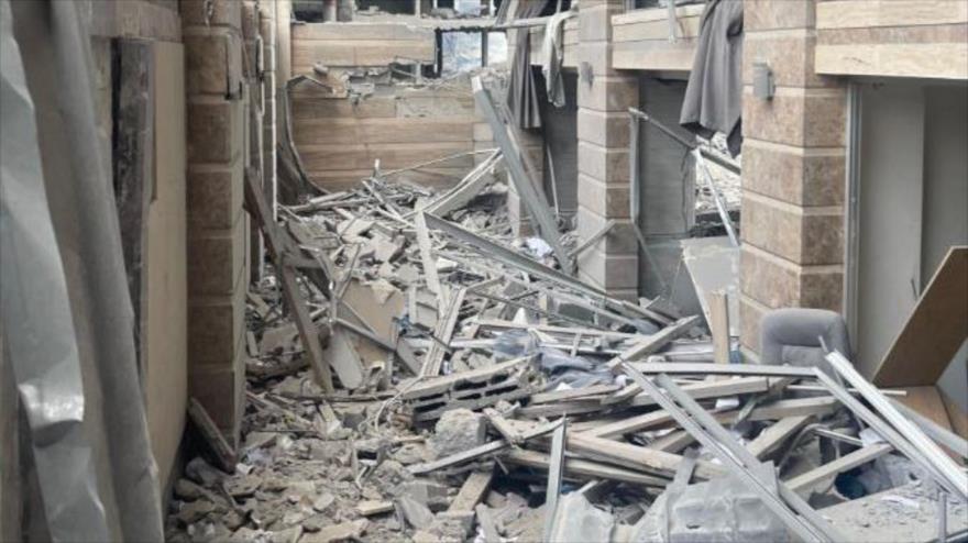 Bombardeo israelí destruye oficina de la cadena Al-Alam en Gaza