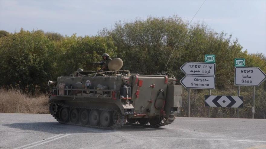 Un tanque israelí cerca de la comunidad Kiryat Shmona, cerca de la frontera de los territorios ocupados con El Líbano, octubre de 2023.