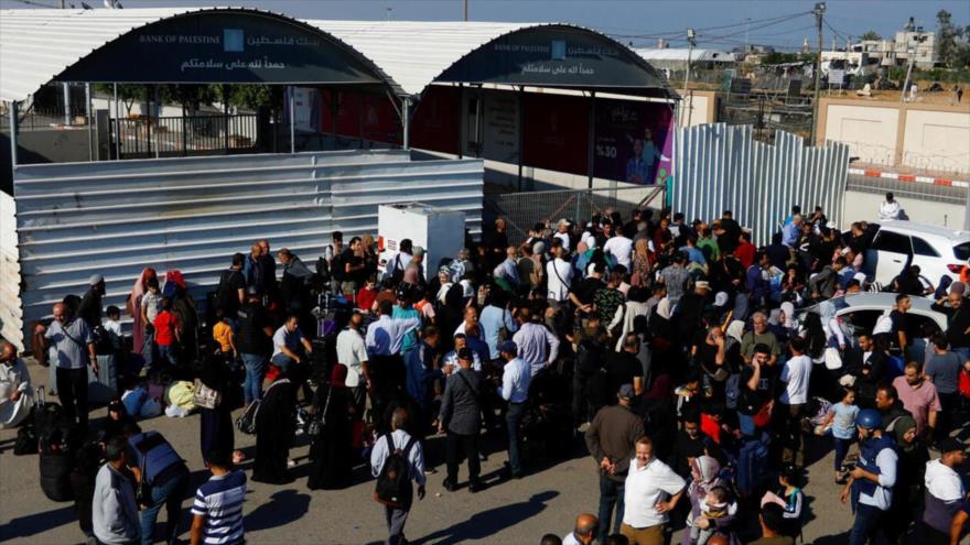 Vídeo: Egipcios tratan de romper asedio a Gaza y cruzar paso de Rafah