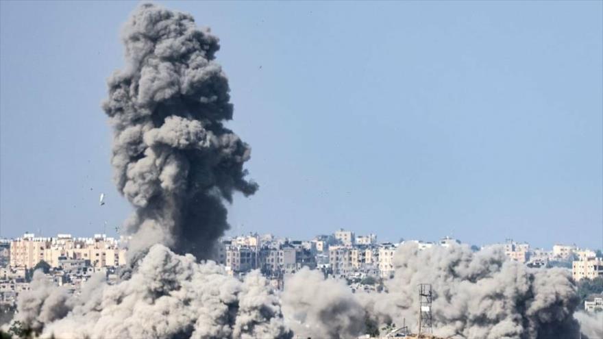 Un bombardeo israelí sobre una zona en el norte de la Franja de Gaza, 20 de octubre de 2023-