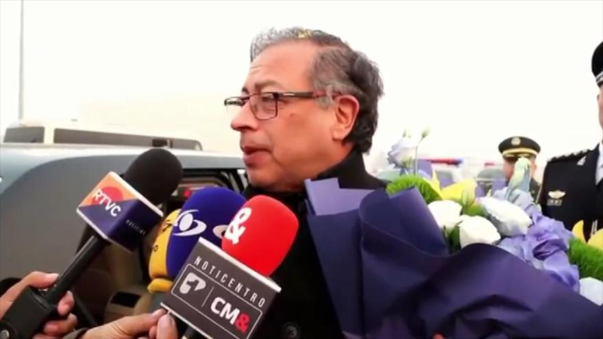 Petro llega a China para abordar temas diplomáticos y comerciales
