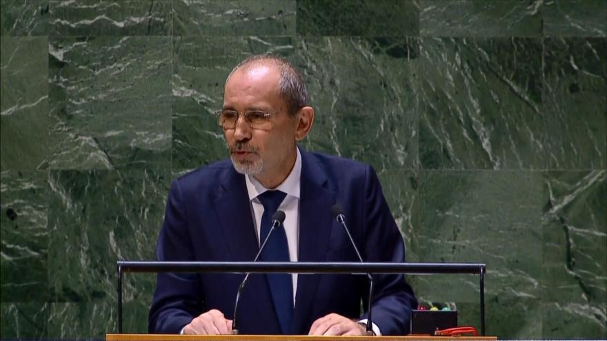 Sesión de emergencia de AGNU exige fin de crímenes israelíes