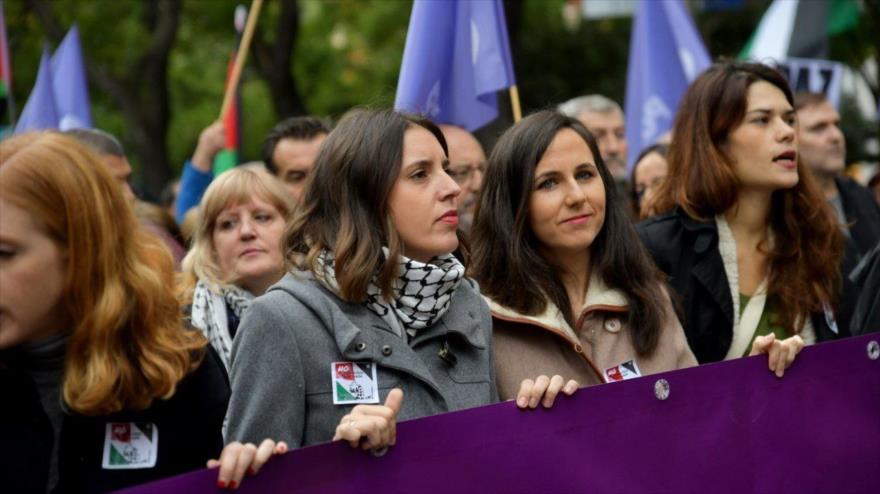 Ministra de Igualdad de España, Irene Montero (izda.) y ministra Ione Belarra, en la protesta contra crímenes israelíes, Madrid, 29 de octubre de 2023.