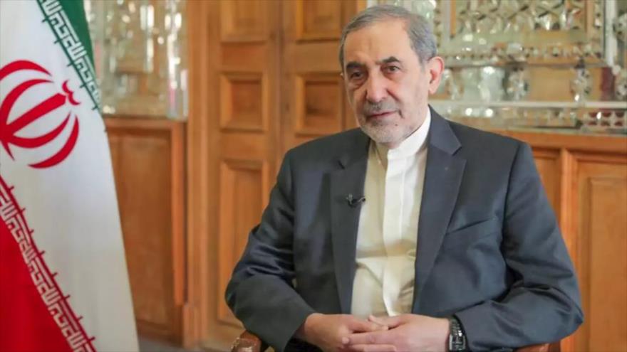 Ali Akbar Velayati, asesor para Asuntos Internacionales del Líder de la Revolución Islámica de Irán, el ayatolá Seyed Ali Jamenei.
