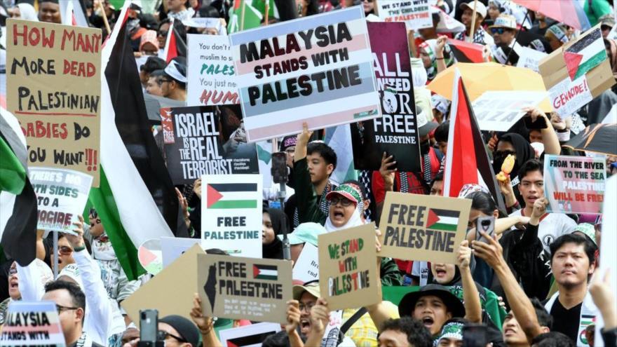 Así malasios boicotean firmas que apoyan genocidio israelí en Gaza | HISPANTV