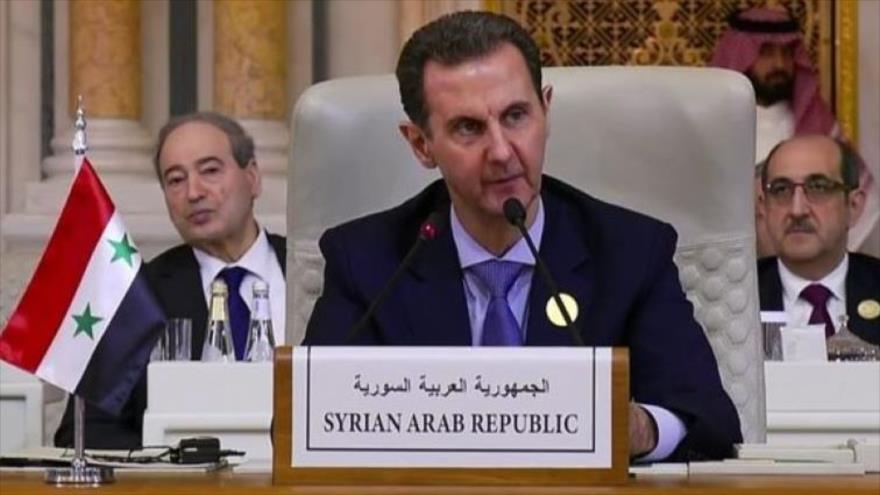 El presidente sirio, Bashar al-Asad, ofrece discurso en la cumbre extraordinaria de OCI sobre Gaza, en Riad, 11 de noviembre de 2023.