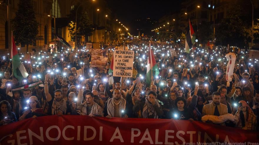 30 000 catalanes se manifiestan contra genocidio de Israel en Gaza