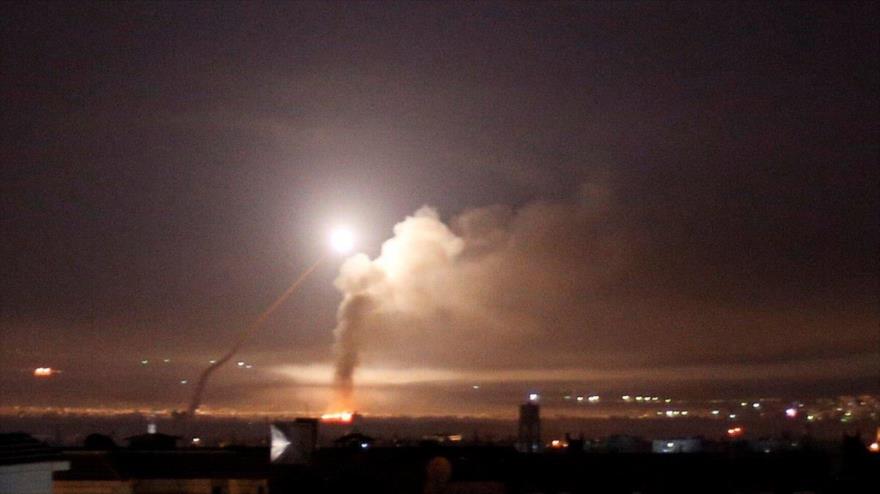 Se ve fuego de misiles desde Damasco, capital siria, 10 de mayo de 2018. (Foto: Archivo)