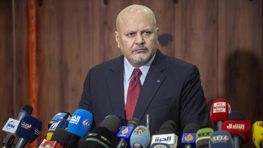 Karim Khan, fiscal jefe de la Tribunal Penal Internacional, en conferencia de prensa en Sudán, el 12 de agosto de 2021. (Foto: Agencia Anadolu)