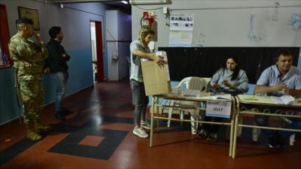 Cierran centros de votación tras balotaje en Argentina