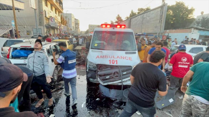 Una ambulancia que transportaba a los heridos fue atacada por aviones de combate israelíes en Gaza, noviembre de 2023.