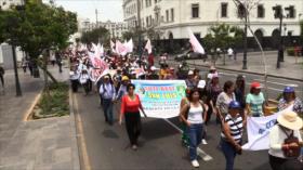 Paro nacional en Perú: Docentes llegan hasta Congreso de la República