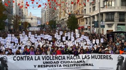 Miles de mujeres exigen fin de violencia en su contra en Europa