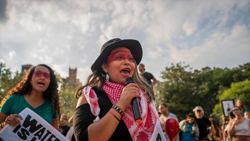 Activistas indígenas americanos se solidarizan con el pueblo palestino en el 75 aniversario de la Nakba, 4 de julio de 2023.