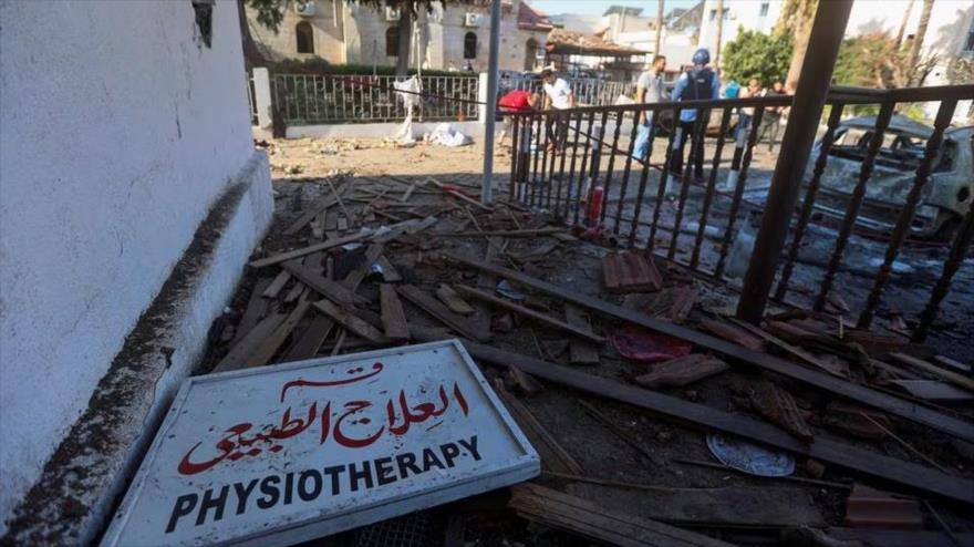 Una vista de los escombros en la zona del hospital Al-Ahli en Gaza, tras un bombardeo israelí, 18 de octubre de 2023. (Foto: Reuters)