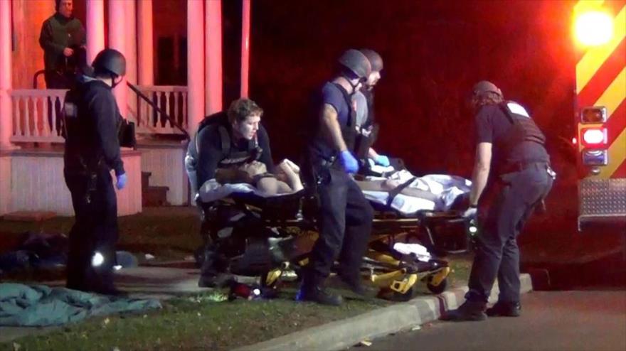 Trasladan al hospital a uno de los estudiantes palestinos que resultó herido en un tiroteo en Vermont, 25 de noviembre de 2023. (Foto: Reuters)