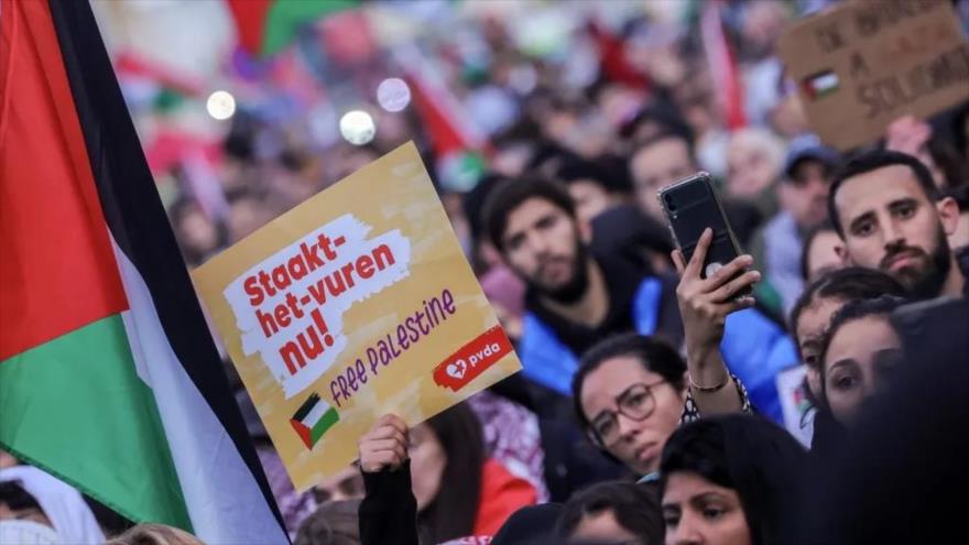 Manifestación en apoyo al pueblo palestino, en Bruselas, Bélgica.