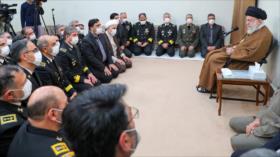 Líder de Irán alaba los “increíbles” avances de la Armada del país
