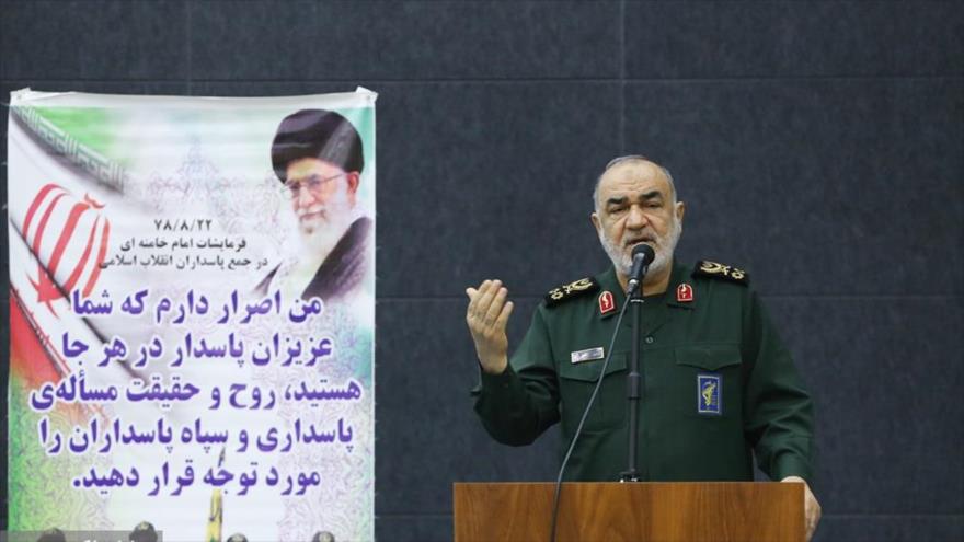El comandante en jefe del Cuerpo de Guardianes de Irán, el general de división Hosein Salami, habla durante una ceremonia en Qazvin, 30 de noviembre de 2023. (Foto: FARS)