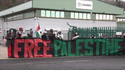 Británicos bloquean cuatro fábricas por enviar armas a Israel