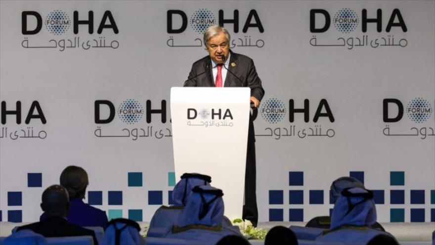 El secretario general de la ONU, António Guterres, pronuncia un discurso durante la sesión inaugural del Foro de Doha, Catar, 10 de diciembre de 2023.