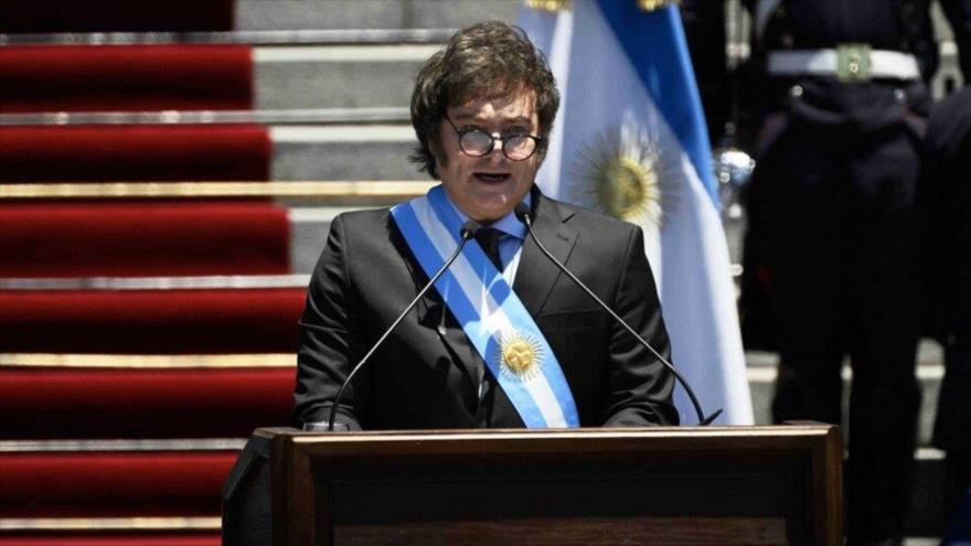 Llueven las críticas sobre medidas de presidente argentino | HISPANTV