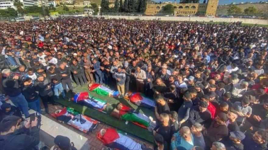 Vídeo: Soldados israelíes asesinan a joven palestino herido en el suelo