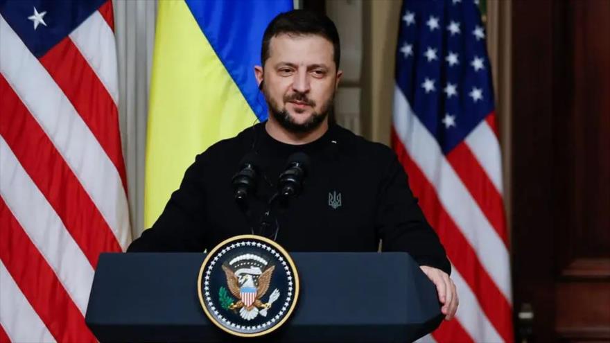 El presidente ucraniano, Volódimir Zelenski, en una conferencia de prensa en Washington, 12 de diciembre de 2023.