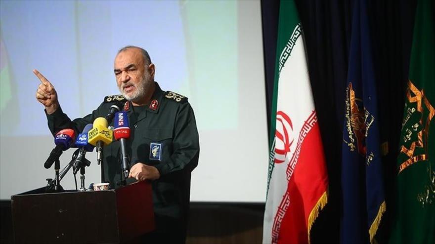 El comandante en jefe del Cuerpo de Guardianes de Irán, el general de división Hosein Salami, habla en un evento, 12 de diciembre de 2023. (Foto: Tasnim)