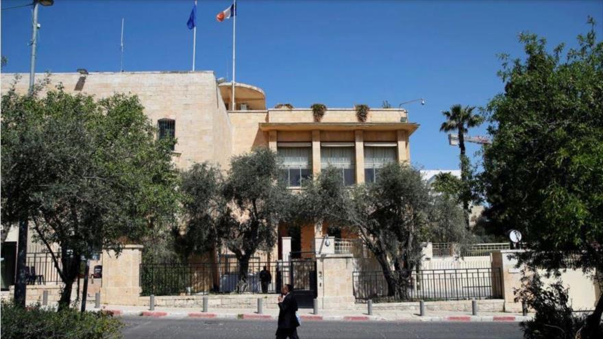 el consulado general de Francia en Al-Quds.