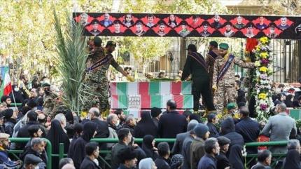 Iraníes dan último adiós a sus 280 héroes nacionales