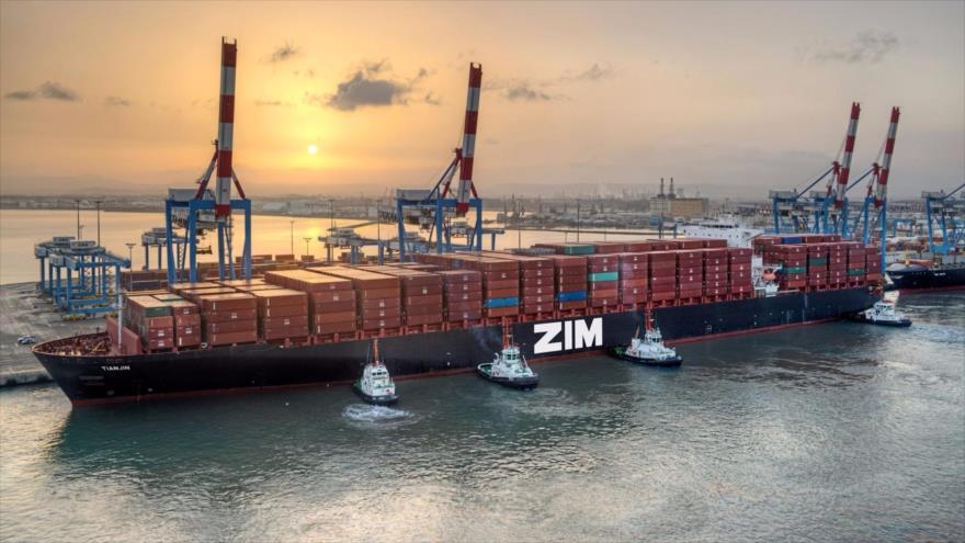 Un buque portacontenedores de la compañía naviera israelí ZIM.
