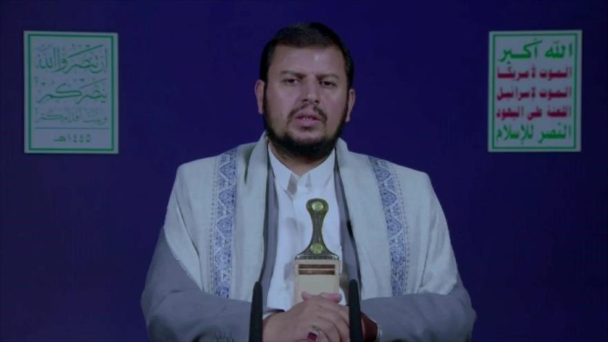 El líder del movimiento popular yemení Ansarolá, Seyed Abdulmalik Badreddin al-Houthi, ofrece un discurso televisado, 20 de diciembre de 2023.