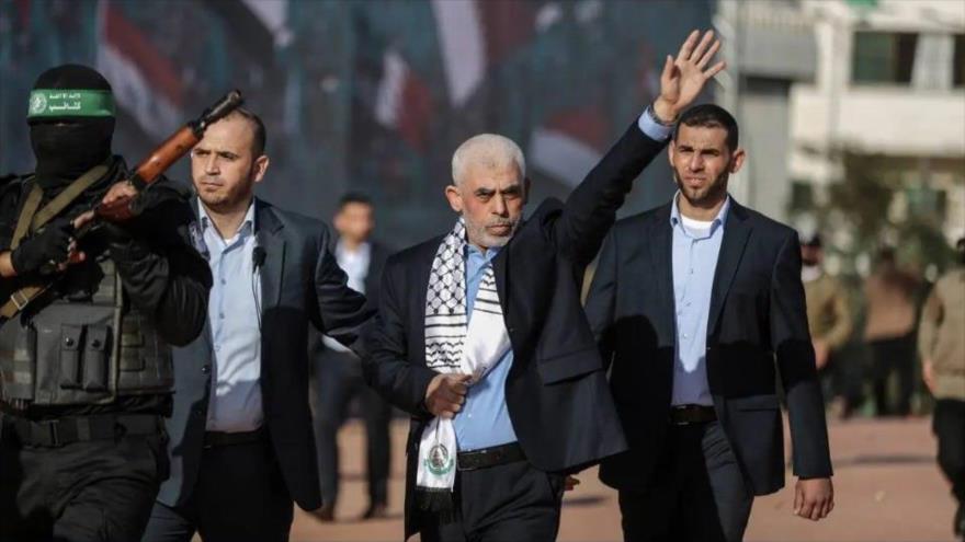 El líder político de HAMAS, Yahya Sinwar, (centro), en Gaza, 14 de diciembre de 2022. (Foto: Anadolu)