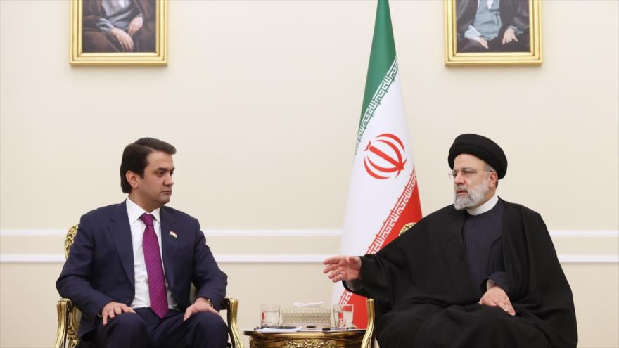 El presidente de Irán, Seyed Ebrahim Raisi (izda.), y el presidente del Parlamento tayiko, Rustam Emomali, Teherán, 8 de enero de 2024. (Foto: President.ir)