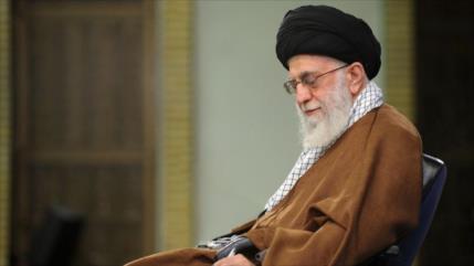 Líder iraní asigna ayuda financiera para presos necesitados