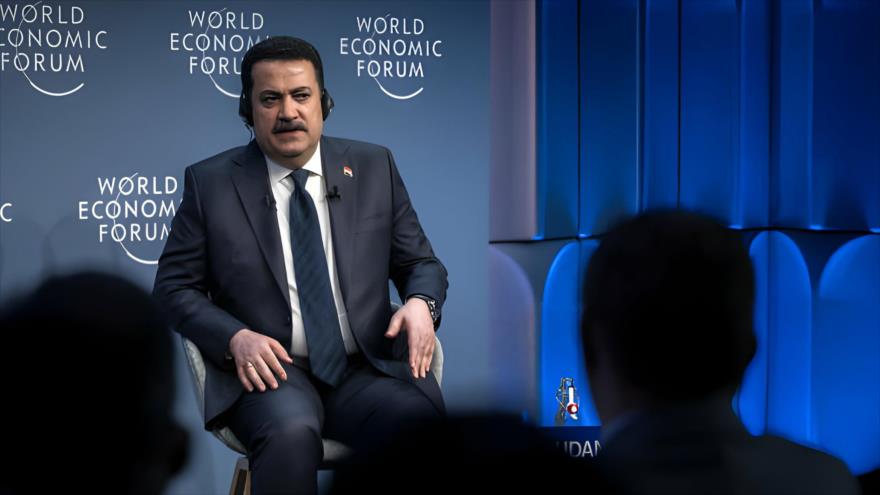 El primer ministro iraquí, Muhamad Shia al-Sudani, asiste a una sesión al margen de la reunión del Foro Económico Mundial en Davos, 18 de enero. (Foto: AFP)