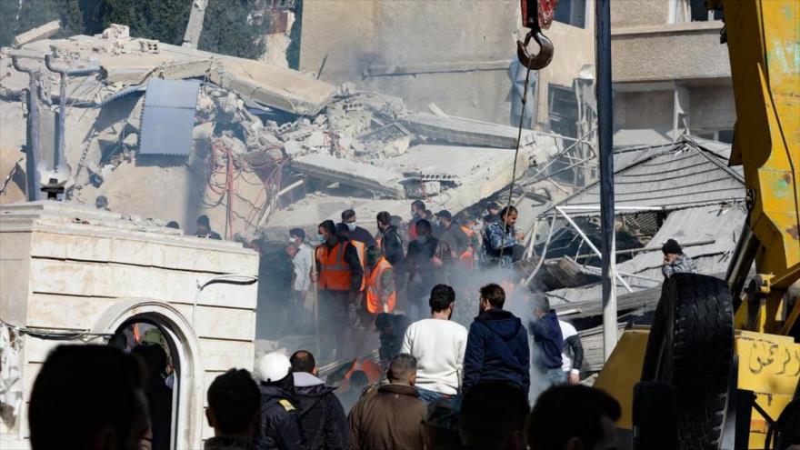 Los daños de un ataque aéreo de Israel contra un barrio residencial en Damasco, capital de Siria, 20 de enero de 2024.