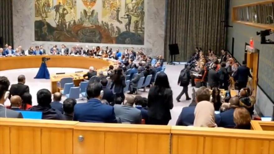 Vídeos: Diplomáticos abandonan sala de CSNU cuando habla embajador israelí