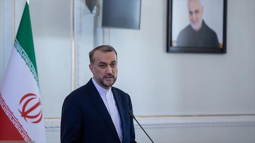 El canciller iraní, Hosein Amir Abdolahian, durante una conferencia de prensa, Teherán, 15 de enero de 2024. (Foto: FARS)