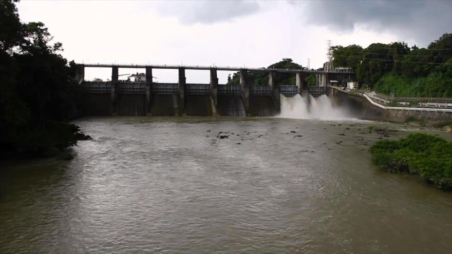 Escasez de agua pondría en riesgo operaciones del canal de Panamá 