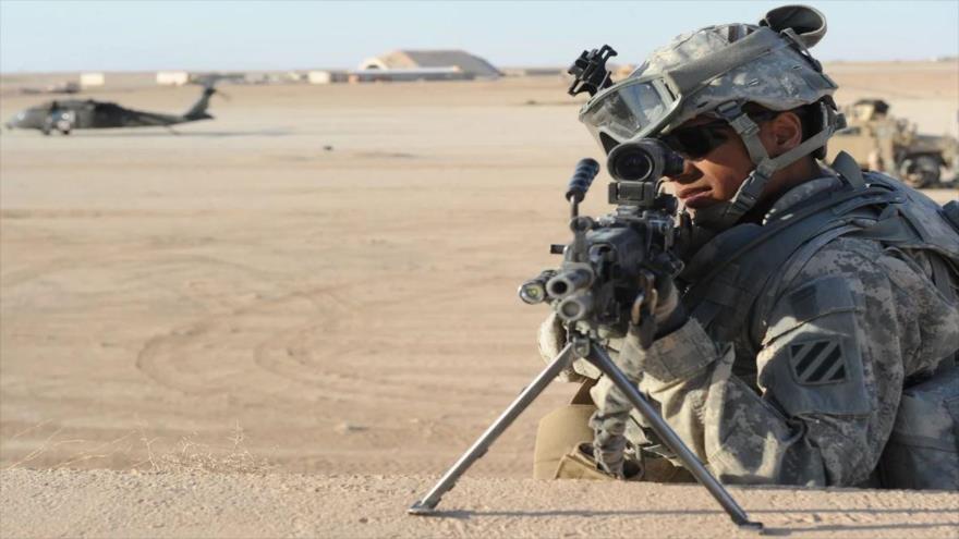 Soldado del Ejército de EE.UU. en la base Ain Al-Asad, oeste de Irak.