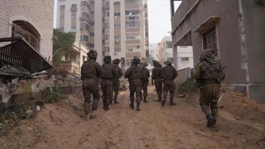 Soldados israelíes caminan por la Franja de Gaza. (Foto: Reuters)