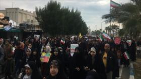 Iraníes marchan para festejar el 45.º aniversario de su Revolución