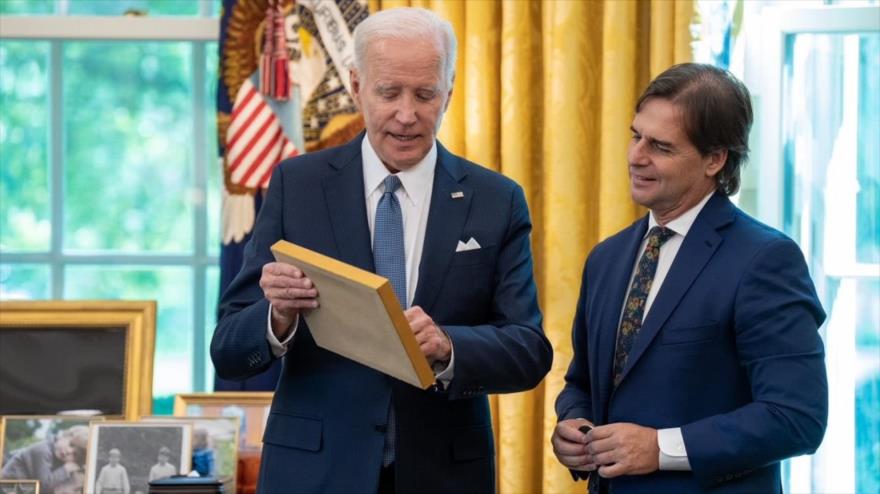 Los presidentes de Uruguay (dcha.) y EE.UU., Lacalle Pou y Joe Biden, respectivamente, reunidos en la Casa Blanca, 14 de junio de 2023.