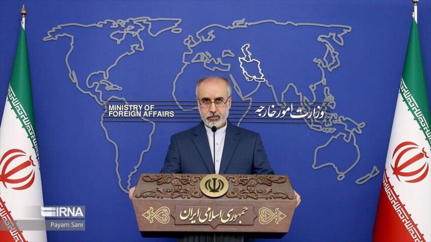El portavoz del Ministerio de Asuntos Exteriores de Irán, Naser Kanani, habla en una rueda de prensa en Teherán, capital de Irán.